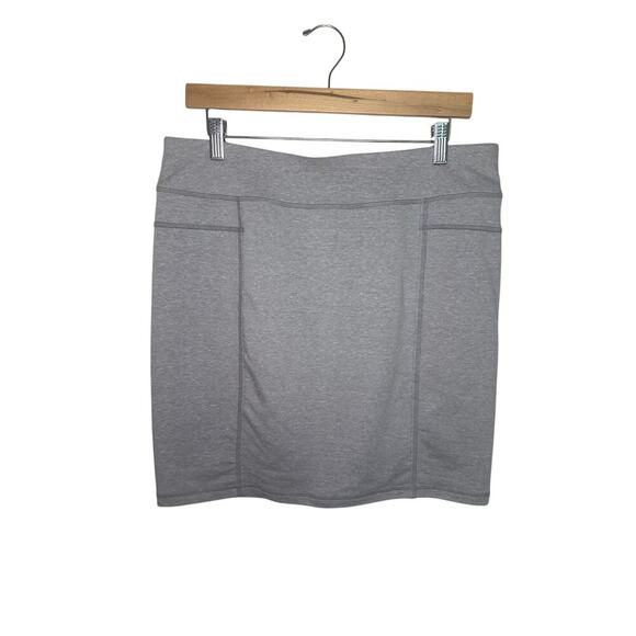 Athleta Stretch Pull On Mini Skirt Women’s Size L Light Gray Casual Athleisure - Picture 1 of 5